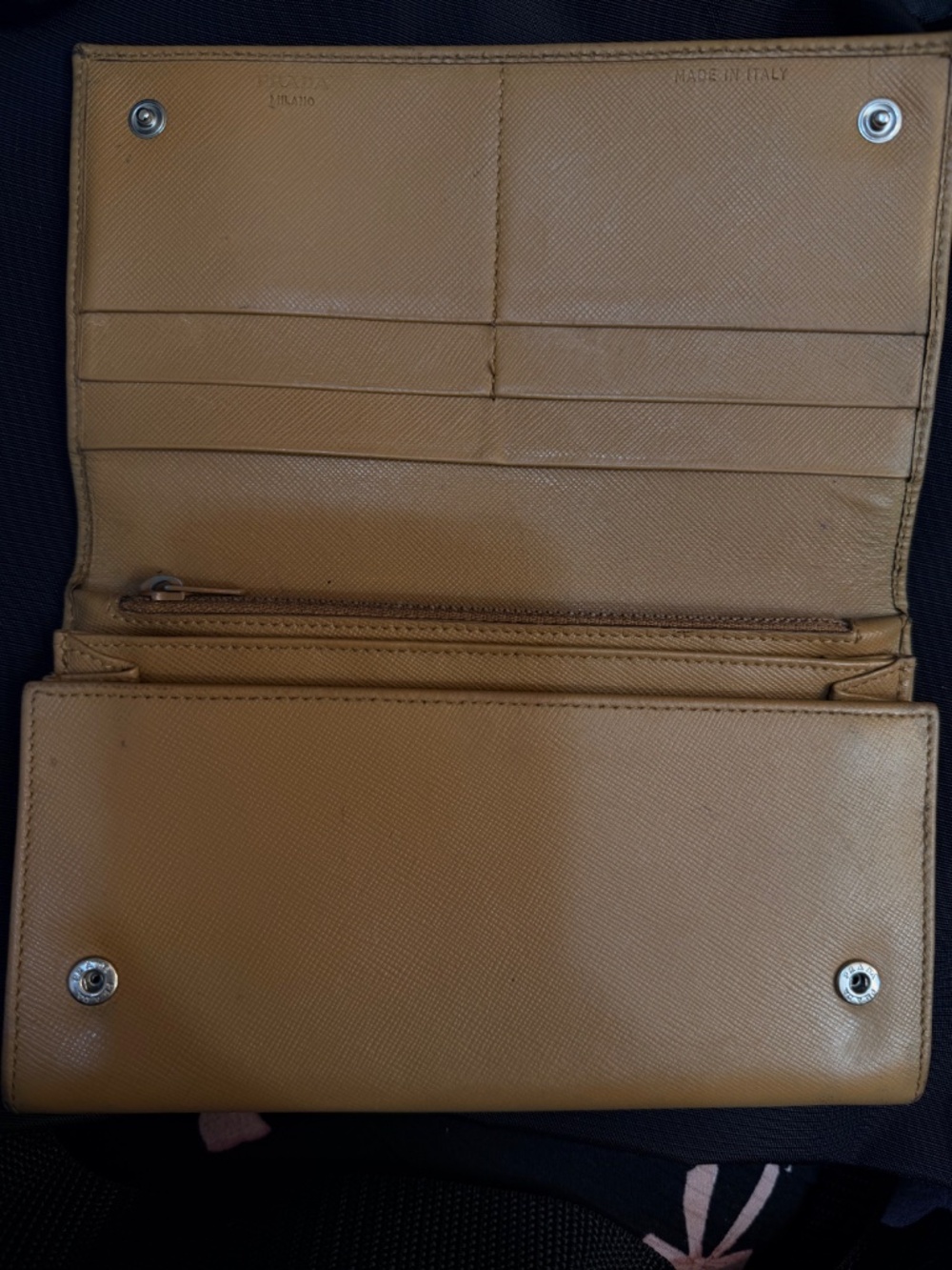 Prada wallet - Picture 4 of 5